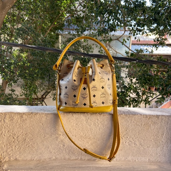 MCM Visetos Bucket Sling Bag - Picture 4 of 9